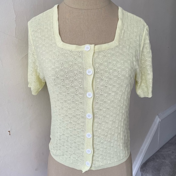 THANNE Yellow Cotton Blend Cropped Short Sleeve Button Front Cardigan NWOT S/M - Picture 1 of 8